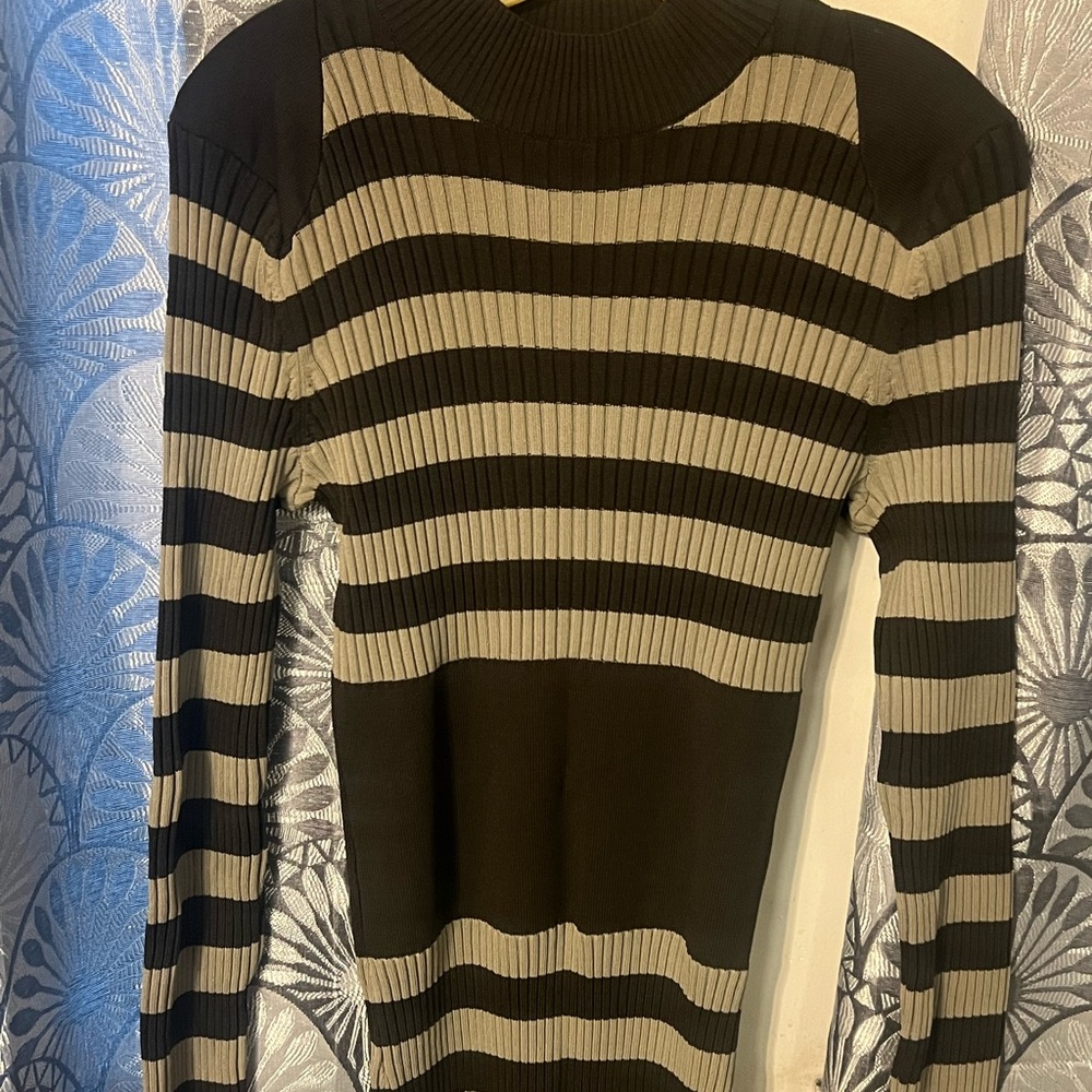 Chic Striped Long Sleeve Dress in Black and Gray